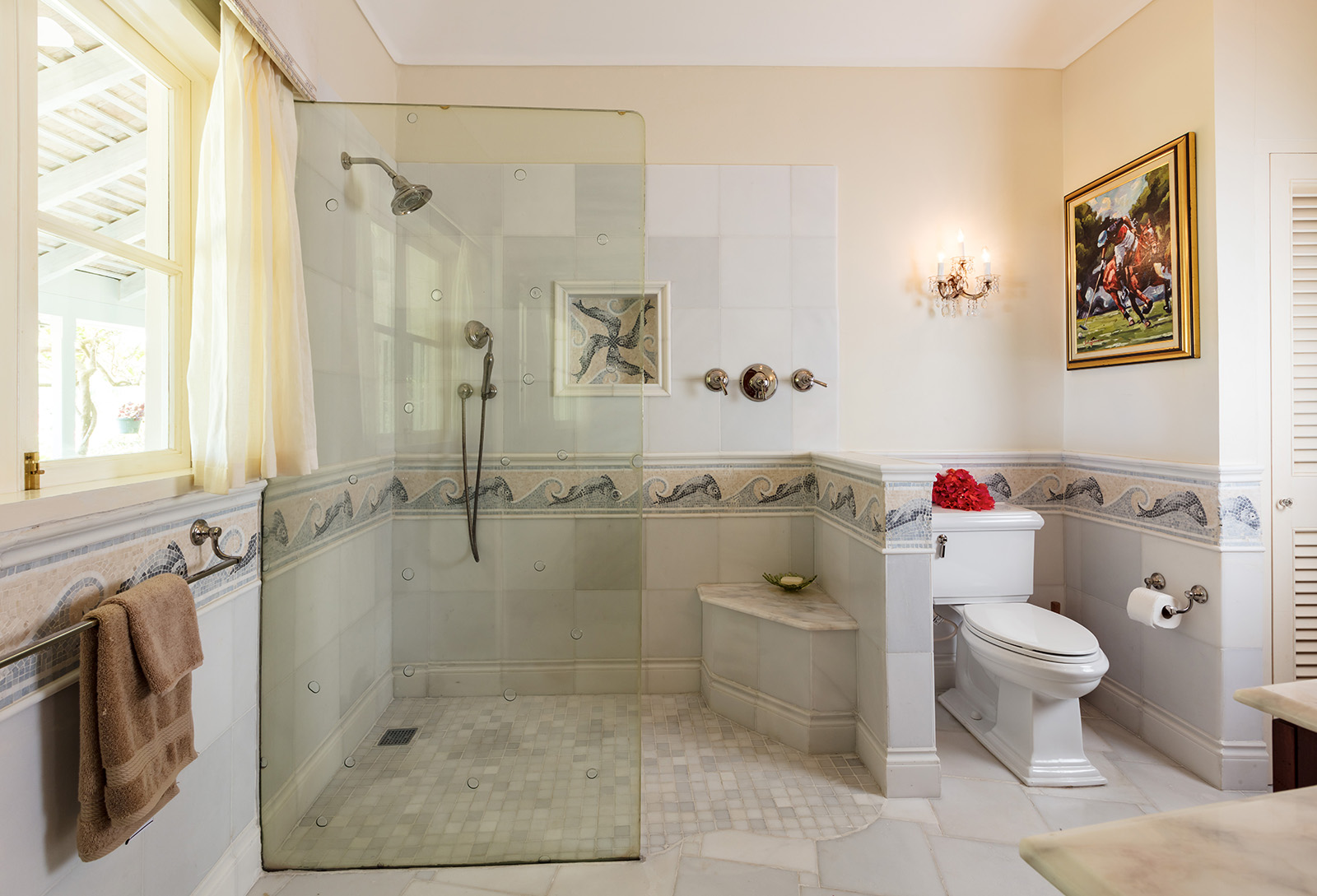 Little Hill villa bathroom toilet and shower