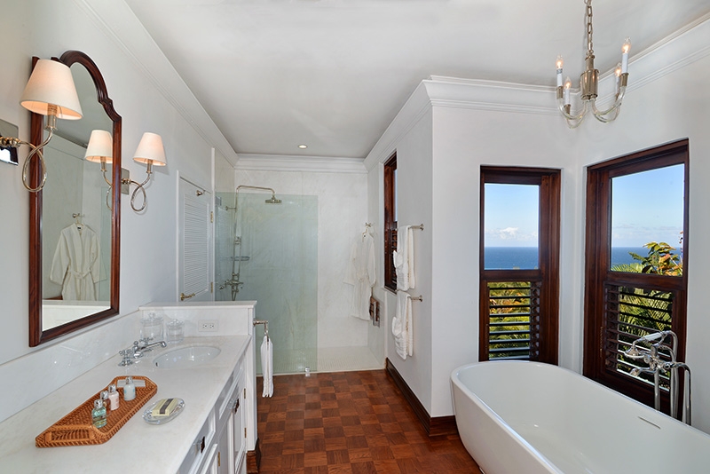 Villa Amana bathroom with Caribbean Sea view