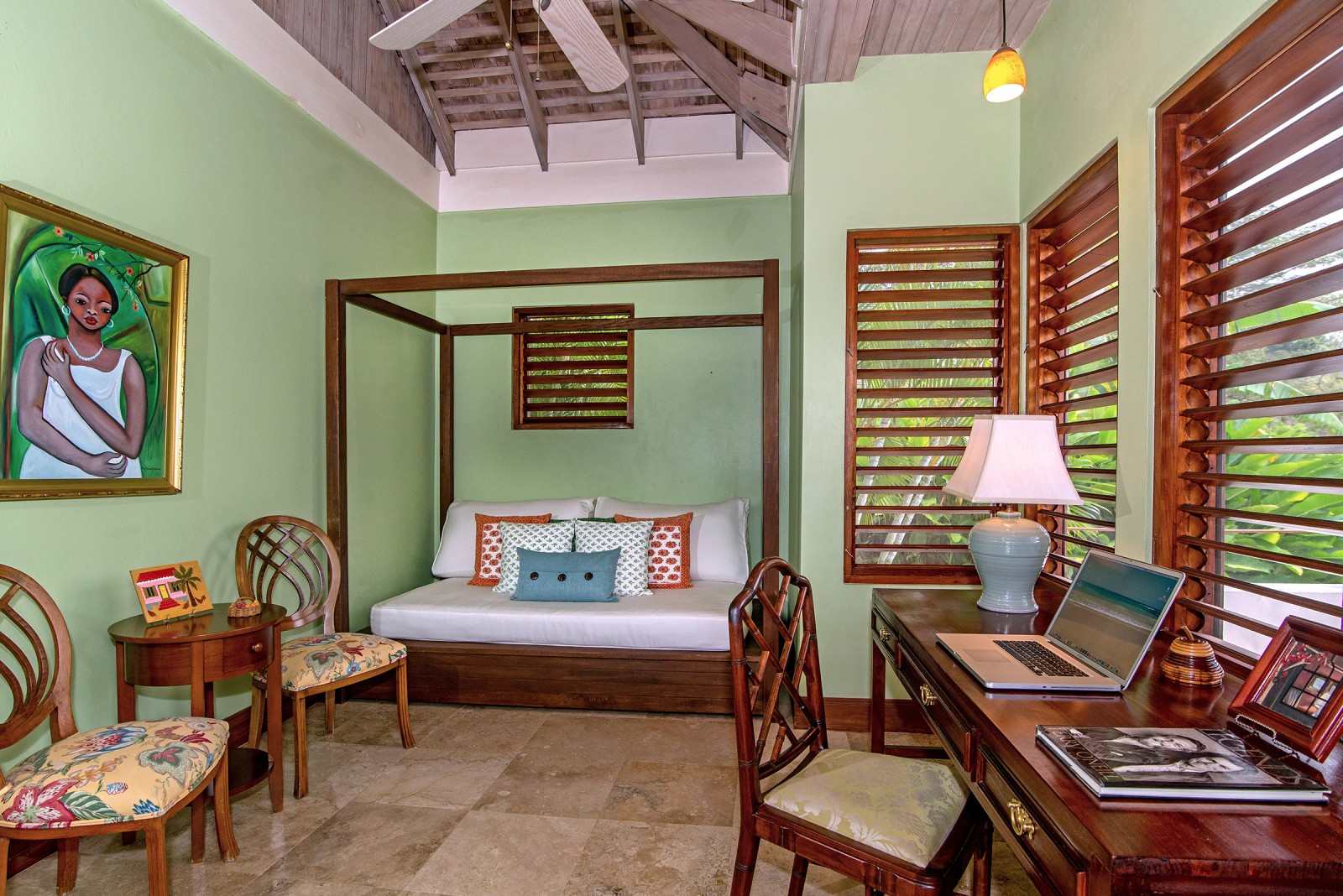 Sugar Hill villa sofa, desk and chairs