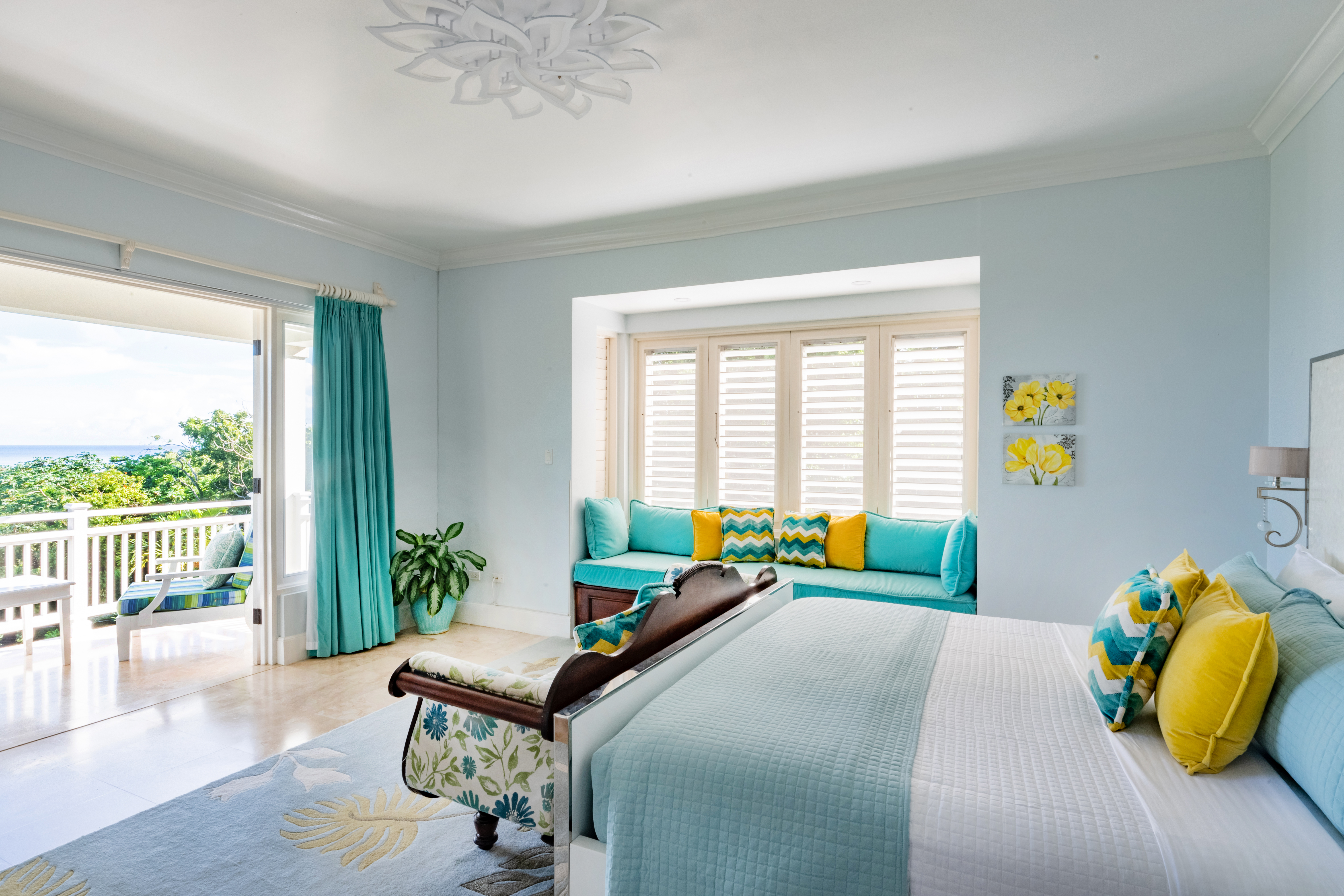 Hanover Windward Gardens bedroom with large double bed