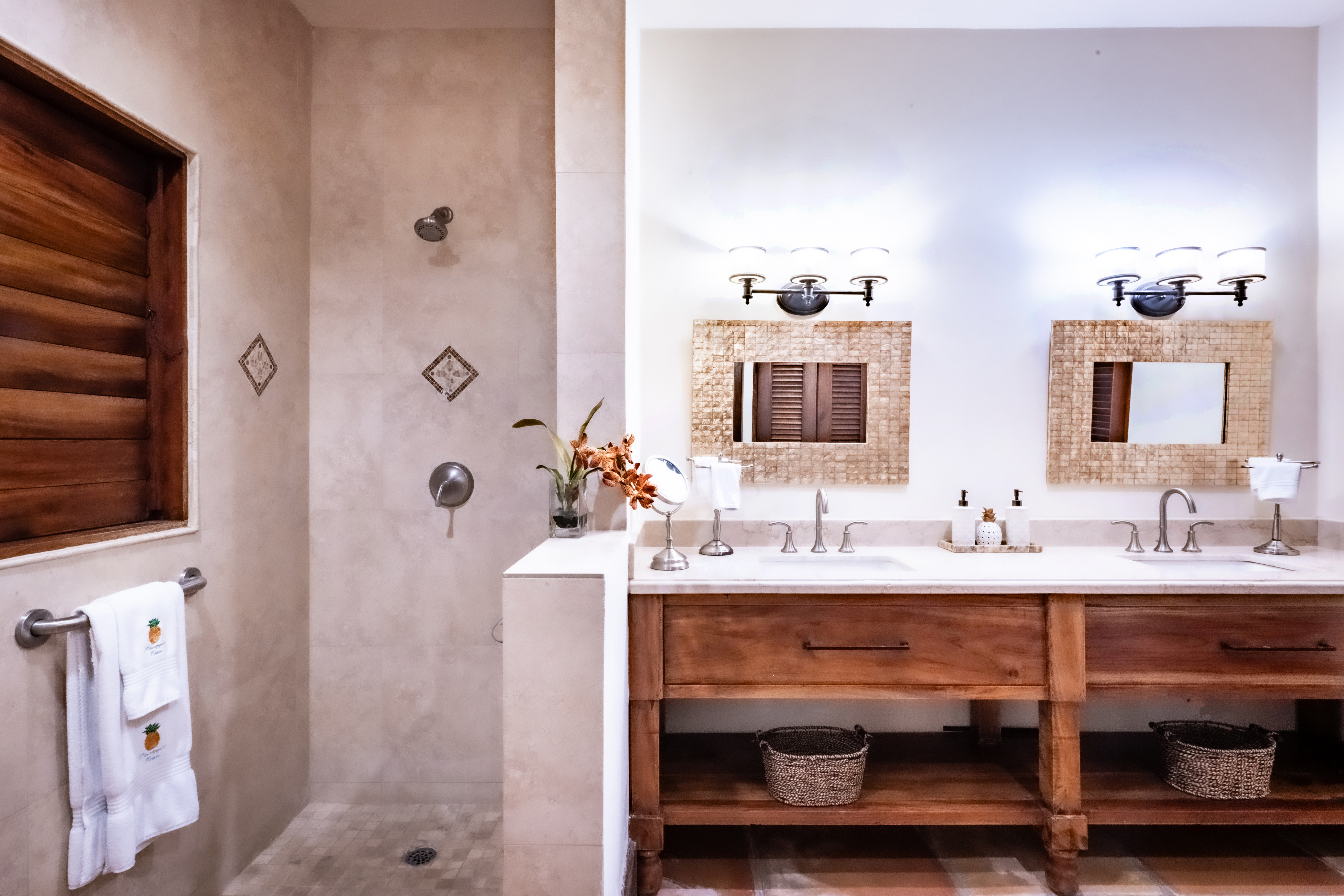 Pineapple House shower and wash basins