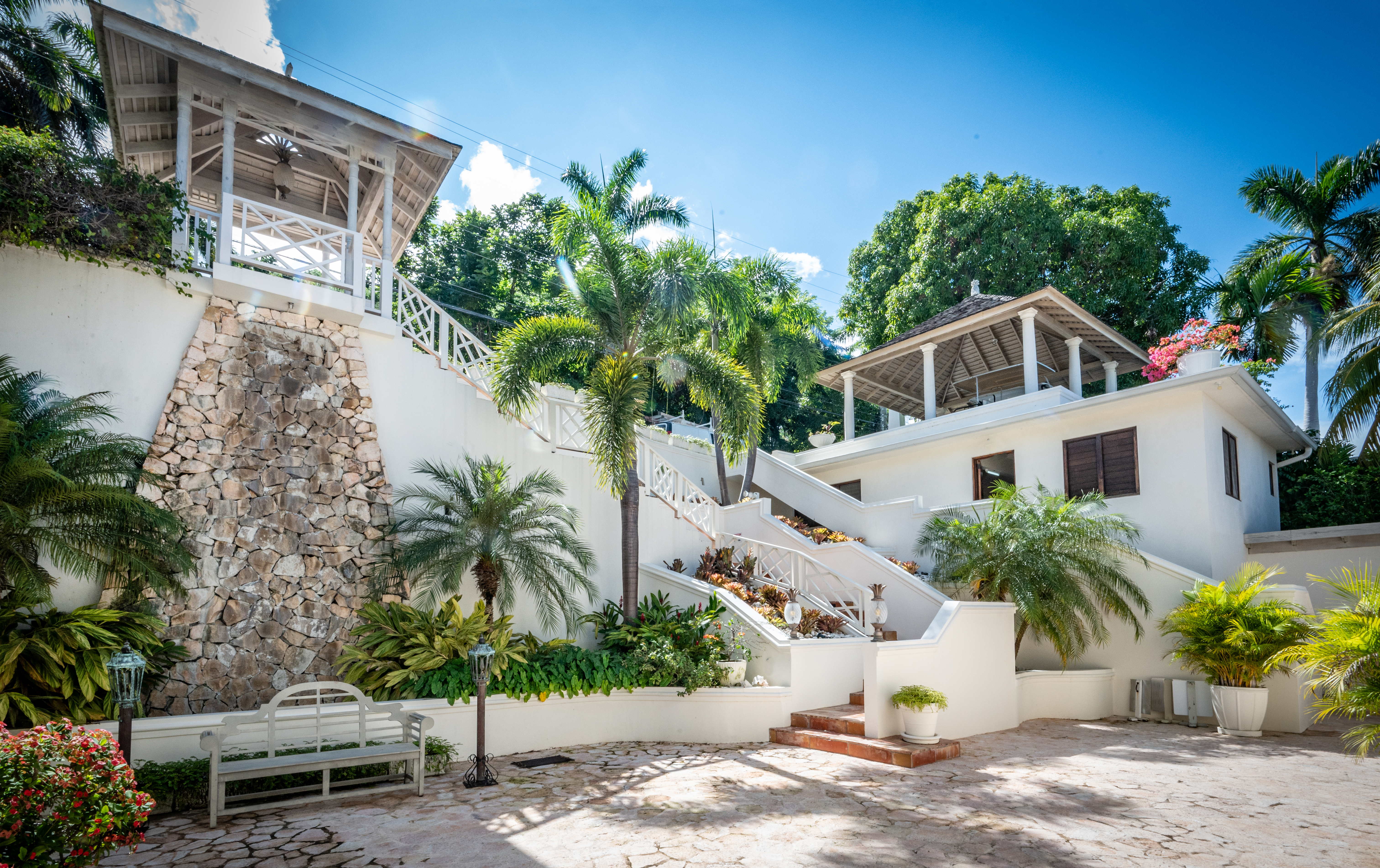 Pineapple House entrance