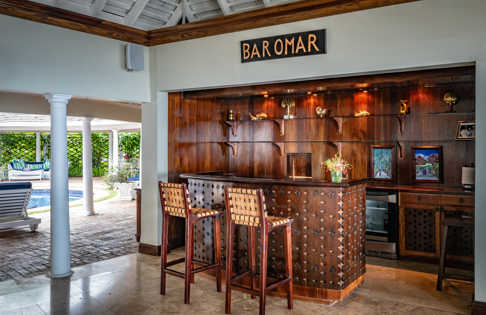 Casuarina villa bar Omar