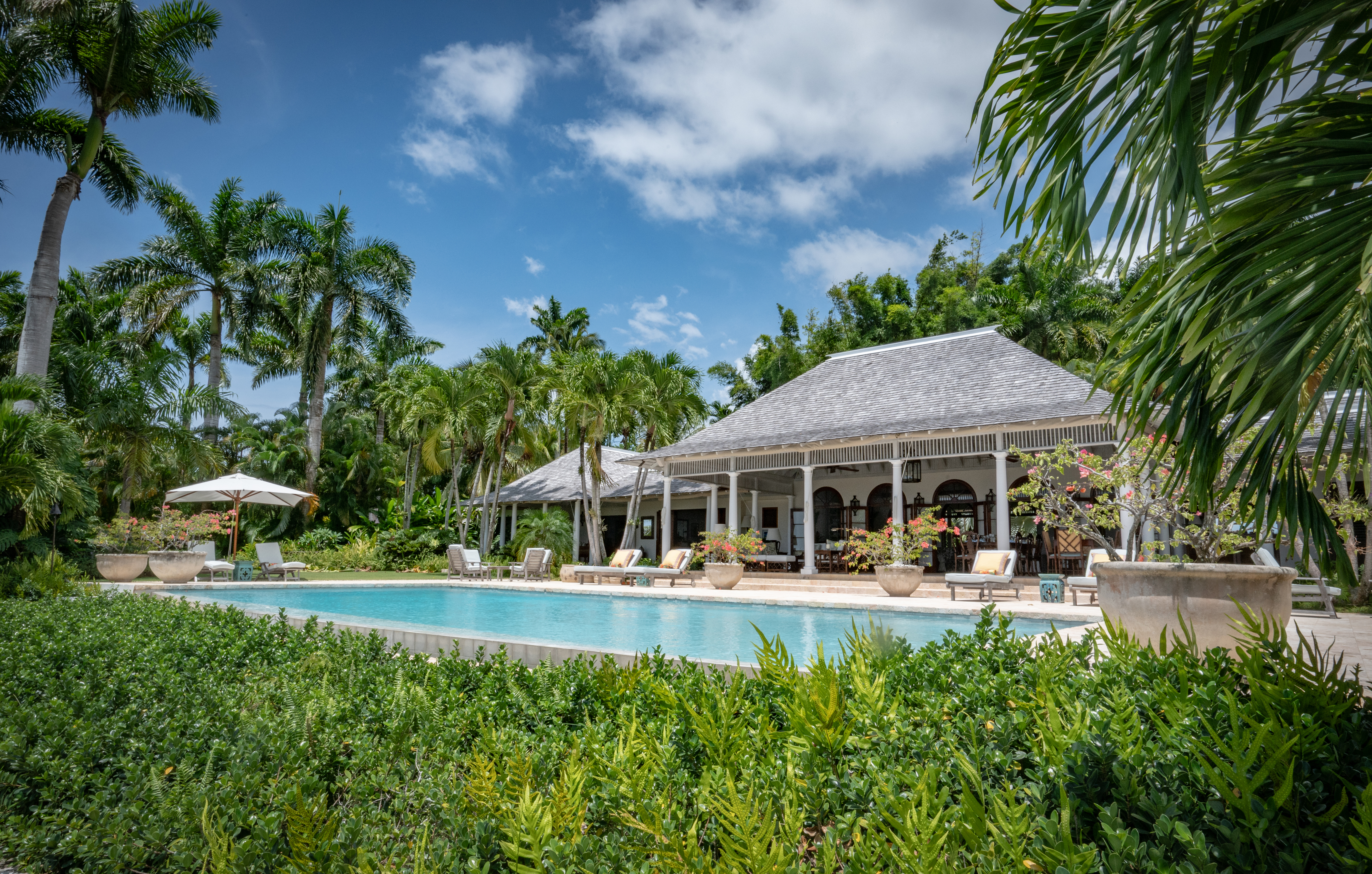 Point of View villa pool and sun loungers