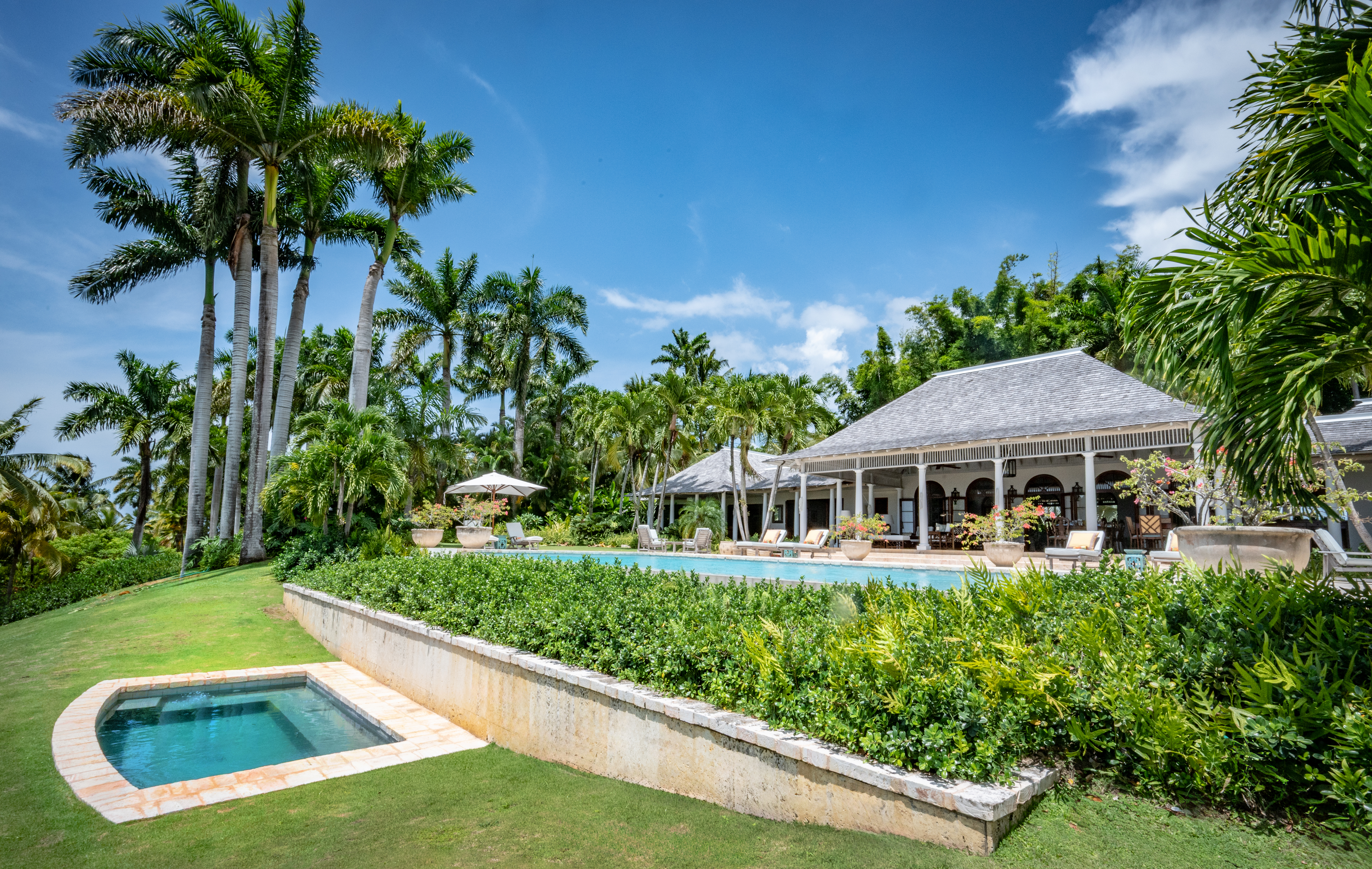 Point of View villa and pool
