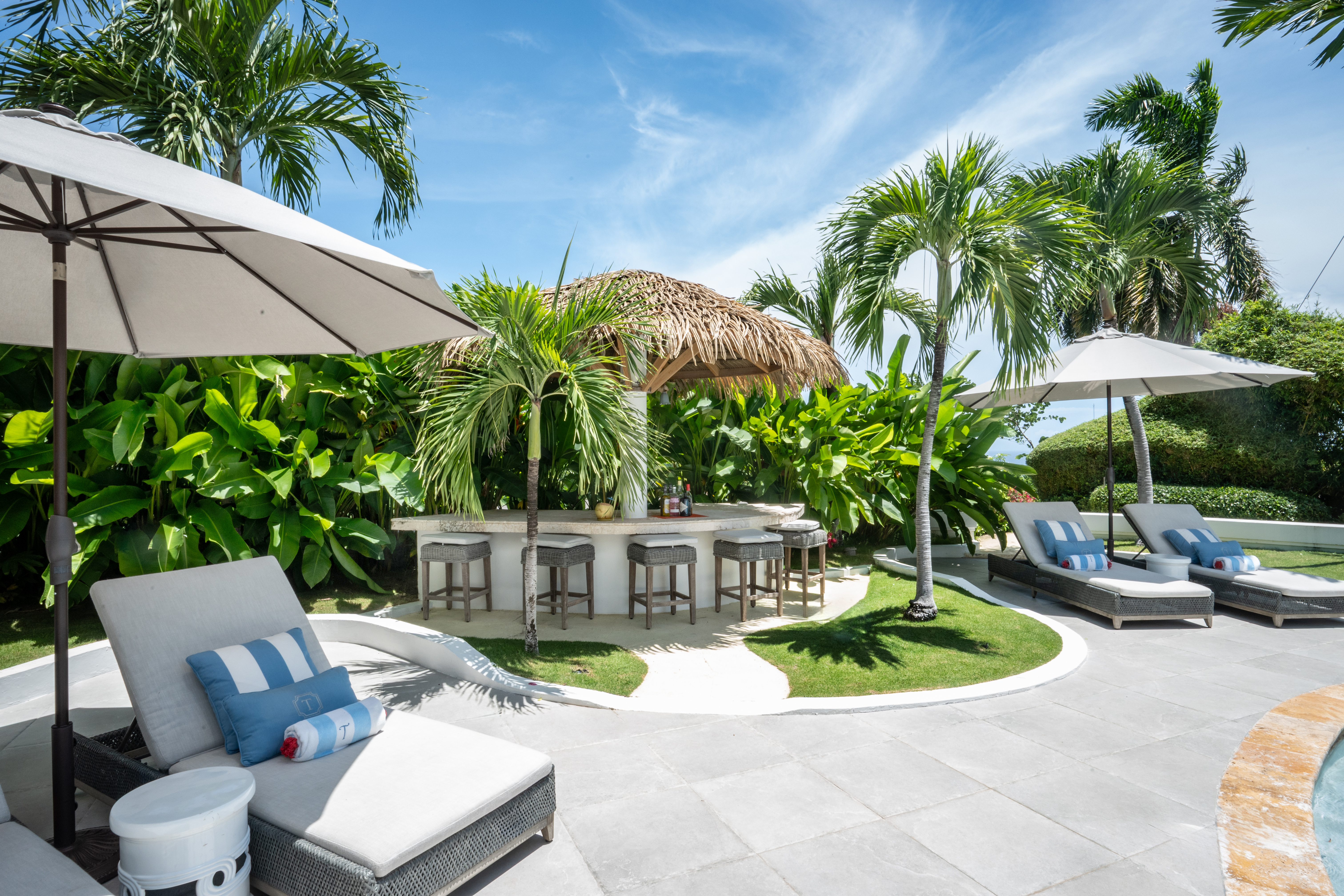 Trinity Villa outside bar area